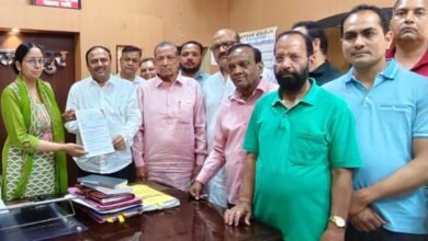 Photo of व्यापारियों ने नगर आयुक्त को सौंपा ज्ञापन, बाजारों की बदहाली और जाम की समस्या पर जताई चिंता