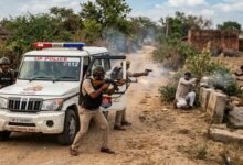 Photo of शाहजहांपुर पुलिस का ऑपरेशन लगड़ा जारी,तिलहर में मुठभेड़ में दो बदमाशो को लगी गोली