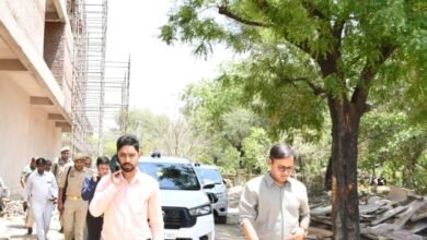 Photo of जिलाधिकारी ने कलेक्ट्रेट परिसर में निर्माणाधीन ग्लास म्यूजियम और ऑडिटोरियम का औचक निरीक्षण किया