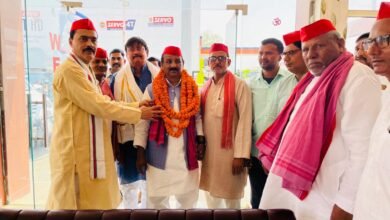 Photo of शाहजहांपुर से गुजरे सपा प्रदेशाध्यक्ष का जिलाध्यक्ष समेत सपाईयों ने किया जोरदार स्वागत
