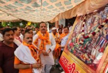 Photo of ज्येष्ठ मास में रामताल आश्रम पहुंचे विधायक माधवेन्द्र प्रताप सिंह, पूजन-अर्चन कर लिया आशीर्वाद