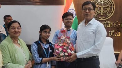 Photo of सीबीएसई बोर्ड परीक्षा 2026 में अजमानी पब्लिक स्कूल का दबदबा, हर्षित सिंह राना और अपूर्व विश्वकर्मा बने जिले के टॉपर