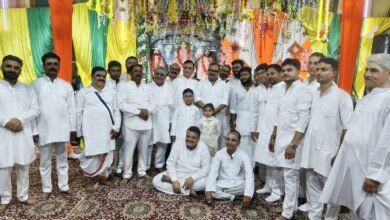 Photo of “राधेश्याम की महफिल” परिवार ने हरिद्वार में बजाया राधा नाम का डंका ।