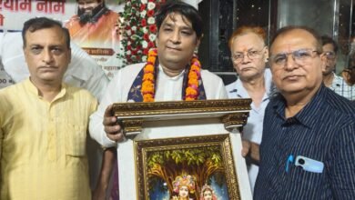 Photo of कृष्णानगर कॉलोनी स्थित श्रीकृष्ण मंदिर में आयोजित हुई भजन संध्या