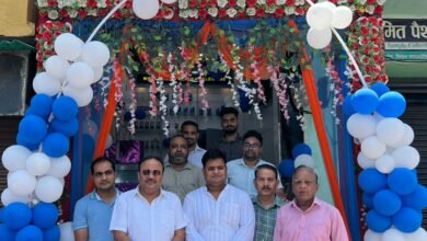 Photo of अलाइका टेलीकॉम’ का भव्य उद्घाटन, व्यापार मंडल के अध्यक्ष सचिन बाथम ने दीं शुभकामनाएं