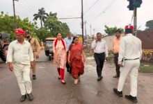 Photo of महापौर ने नगर निगम कार्यालय के आसपास वर्षा से प्रभावित क्षेत्र का किया निरीक्षण, दिए आवश्यक दिशा-निर्देश