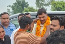 Photo of बरेली मोड़ पर कांग्रेस सांसद राकेश राठौर का जिलाध्यक्ष रजनीश गुप्ता समेत कांग्रेसियों ने जोरदार स्वागत