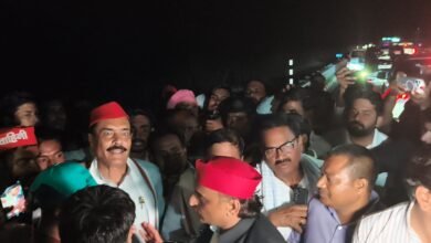 Photo of गंगा एक्सप्रेस वे पर रुके सपा के राष्ट्रीय अध्यक्ष अखिलेश यादव का शाहजहांपुर जिलाध्यक्ष समेत सपाईयों ने किया जोरदार स्वागत