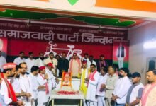 Photo of छोटे लोहिया स्व0 जनेश्वर मिश्र की 94 वीं जयंती सपा ने मनाई,पुष्पांजलि अर्पित किया याद