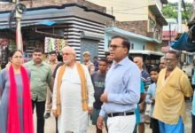 Photo of यूपी वित्तमंत्री ने निर्माणाधीन नगर निगम कार्यालय,गर्रा नदी सेतु एवं लोहारों वाला चौराहा का किया निरीक्षण, निर्माण कार्यों में तेजी लाने के दिए निर्देश