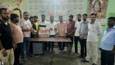 Photo of भारतीय युवा कांग्रेस के स्थापना दिवस पर शाहजहांपुर में युवा कांग्रेस ने मेलोडी टॉफी वितरण कर धूमधाम से मनाया