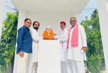 Photo of स्वतंत्रता दिवस के मौके पर सपा जिलाध्यक्ष तनवीर खां ने किया शहीदों की प्रतिमाओं पर माल्यार्पण कर नमन