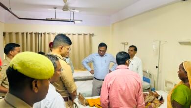 Photo of मुड़िया कुर्मियात गांव में मकान गिरने से दबकर दो की हुई मौत जिला प्रशासन ने परिजनों को आर्थिक मदद की घोषणा की