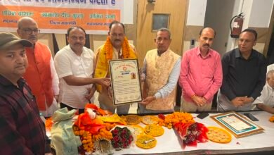 Photo of डॉ. सुधीर गुप्ता का विधान परिषद याचिका समिति का सभापति बनने पर व्यापार मंडल ने किया भव्य नागरिक अभिनंदन